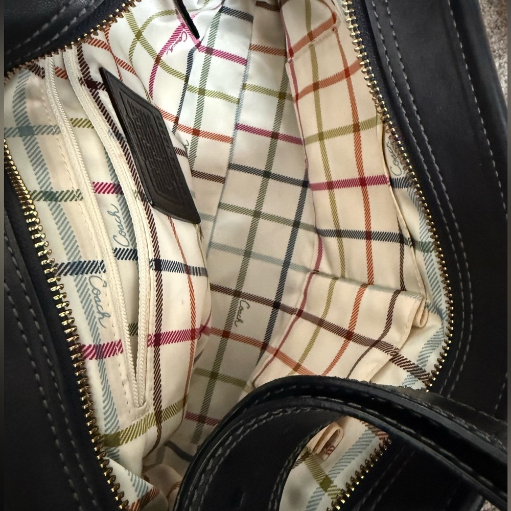 Authentic Vintage Black Coach Crossbody/Shoulder Bag, adjustable straps - Picture 9 of 12